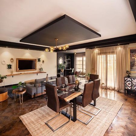 The Bold Parisian House - Steps From The Best Mall In 카이로 외부 사진