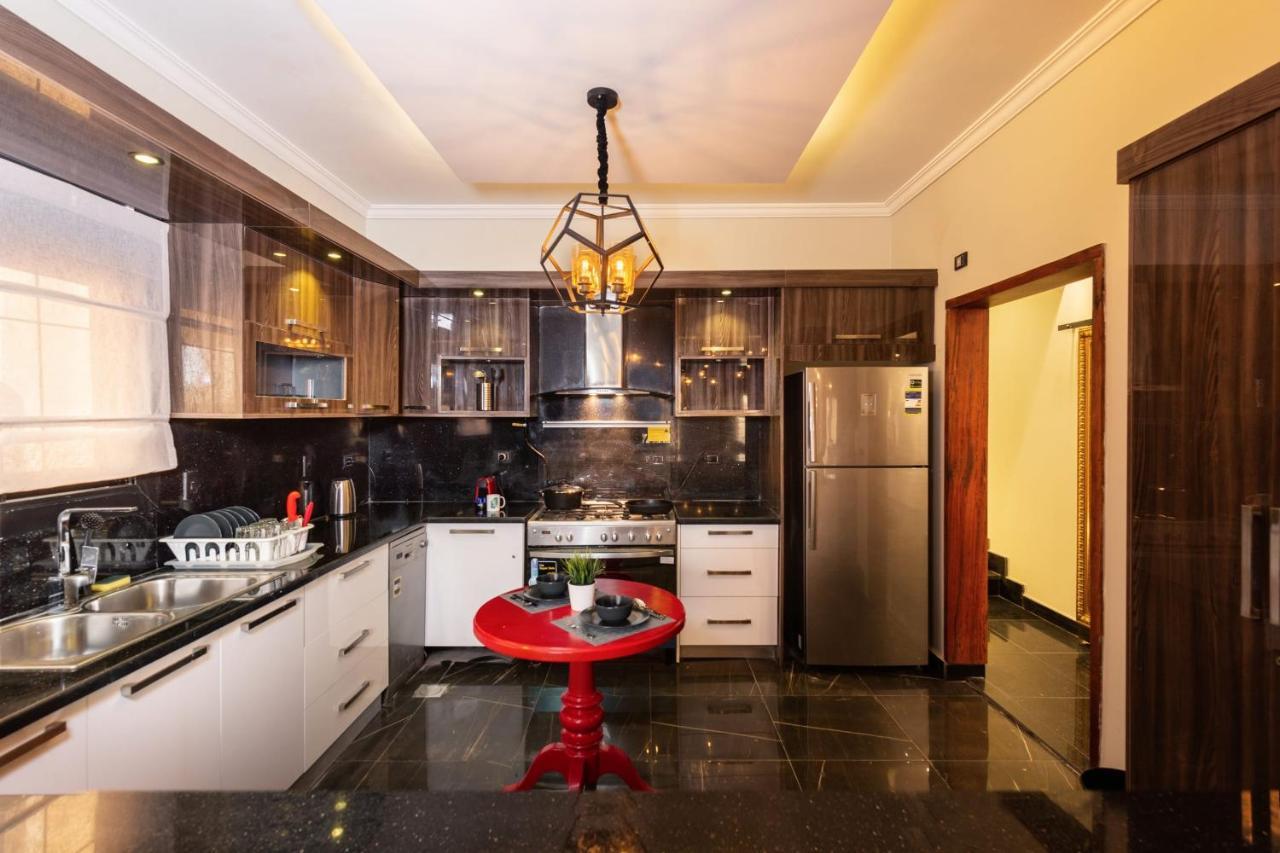 The Bold Parisian House - Steps From The Best Mall In 카이로 외부 사진