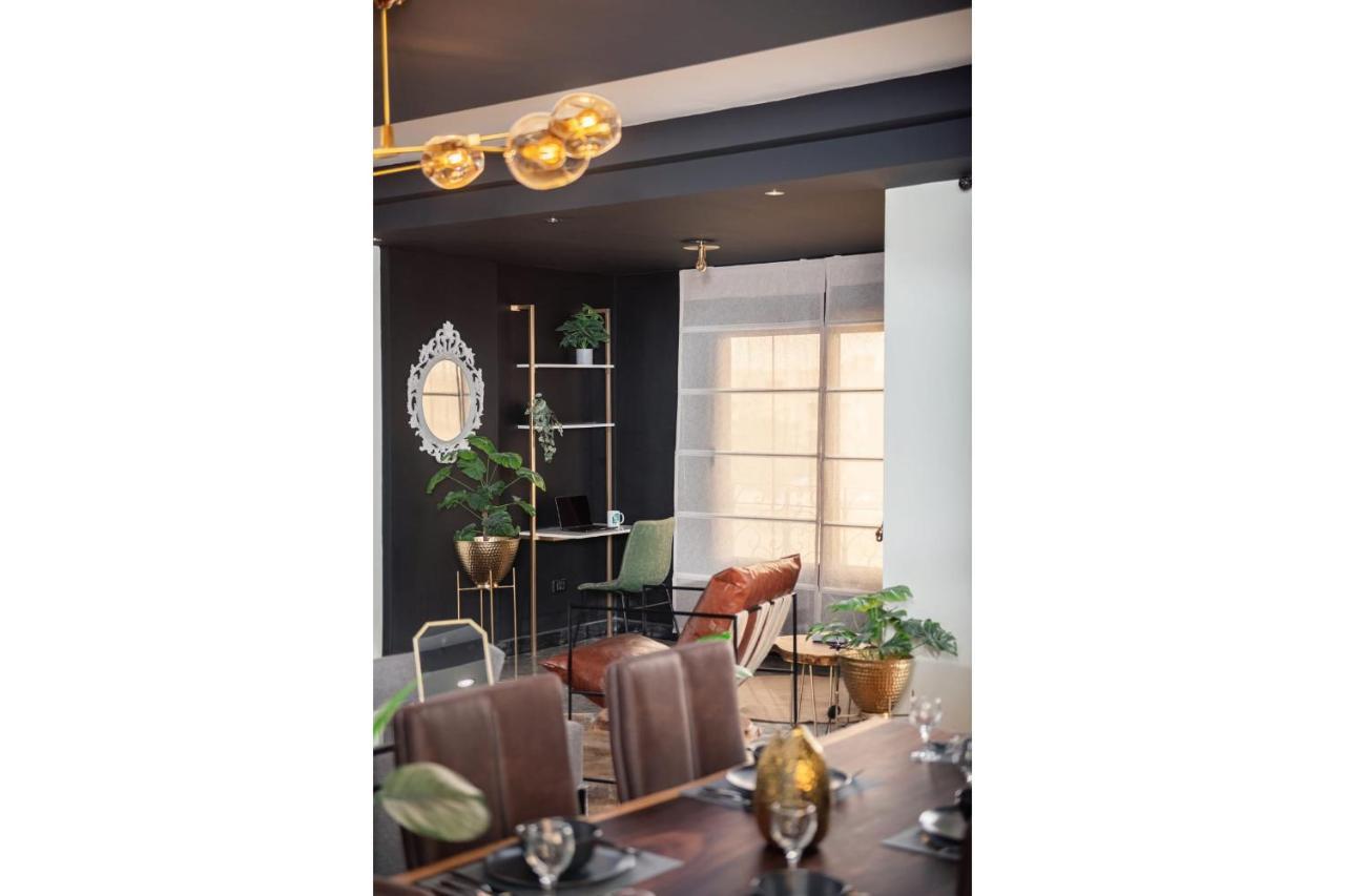 The Bold Parisian House - Steps From The Best Mall In 카이로 외부 사진