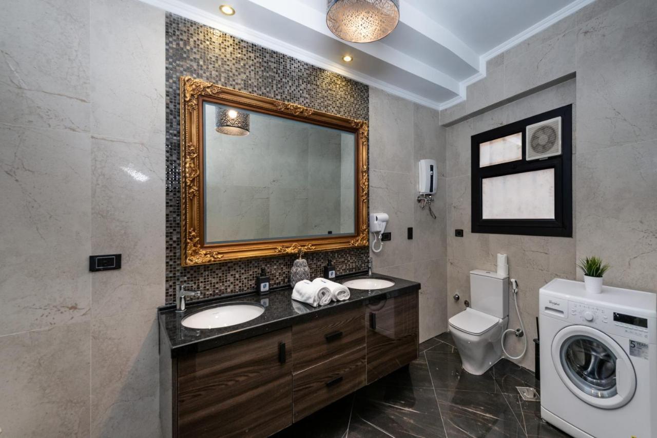 The Bold Parisian House - Steps From The Best Mall In 카이로 외부 사진